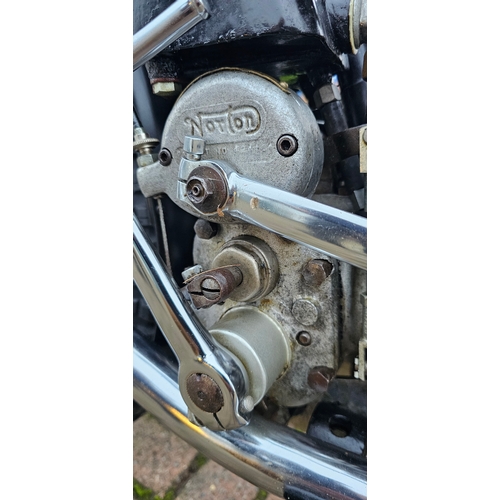 608 - 1951 Norton 500T Trials, 490cc. Registration number LFD 345. Frame number F3T 34996. Engine number F... 