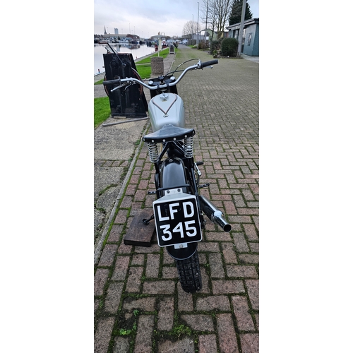 608 - 1951 Norton 500T Trials, 490cc. Registration number LFD 345. Frame number F3T 34996. Engine number F... 