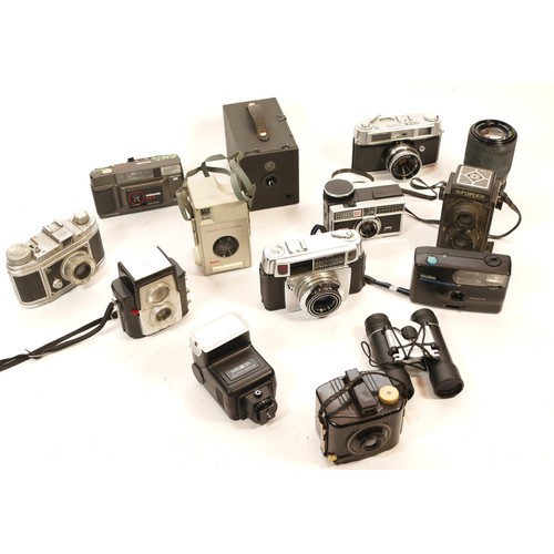 160 - A collection of cameras and camera accessories, to include, Ilfoflex Ilford, Soligor Miranda, Minolt... 