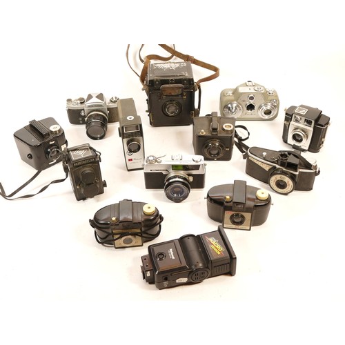 160 - A collection of cameras and camera accessories, to include, Ilfoflex Ilford, Soligor Miranda, Minolt... 