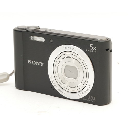 189 - A Sony Cyber-Shot DSC-W800 compact digital camera, in travel case.