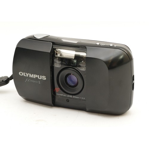 193 - An Olympus Mju I 35mm compact camera, cased with wrist strap, serial no. 8574174.