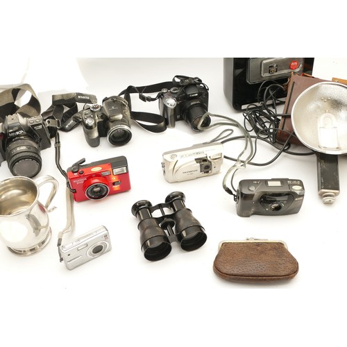 219 - A collection of cameras and camera accessories, to include, Olympus D-380, Ricoh FF9, Kodak EasyShar... 