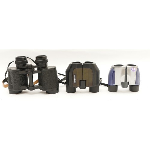 237 - Three pairs of binoculars, to include, Carl Zeiss Jena, Jenoptem, 8 x 30, Minolta, Compact, 7 x 21, ... 