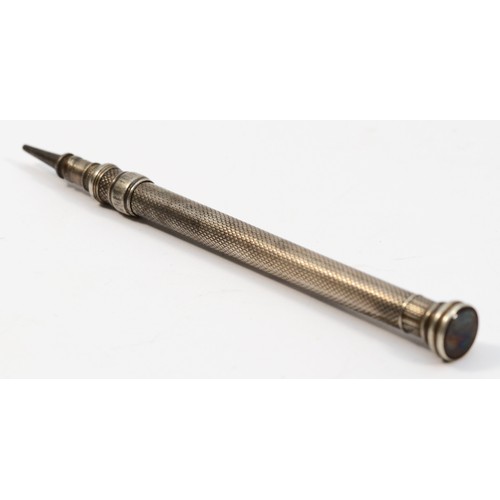 431 - A silver propelling pencil, London 1830, by Sampson Mordan and Gabriel Riddle, 11.7cm extended.