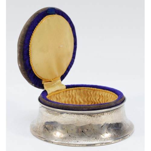 511 - A silver hat pin cushion/trinket box, Birmingham 1922, 8.5cm diameter