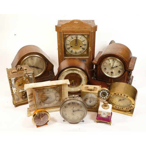 675 - A collection of mid twentieth-century and later mantel clocks, wall clocks and barometers, to includ... 