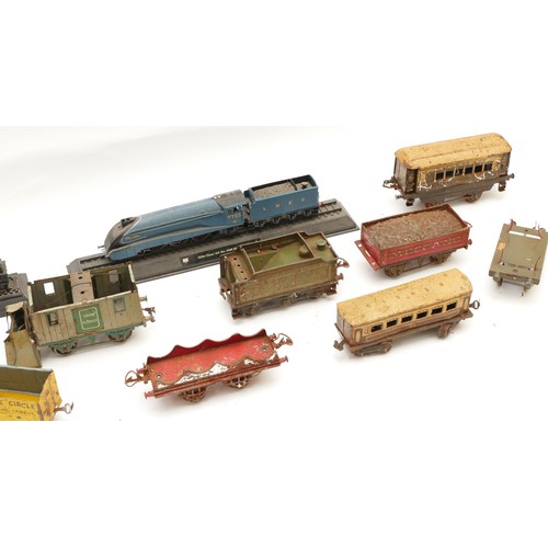 2 - A collection of mid twentieth century and later model railway accessories, to include 0 Gauge rollin... 