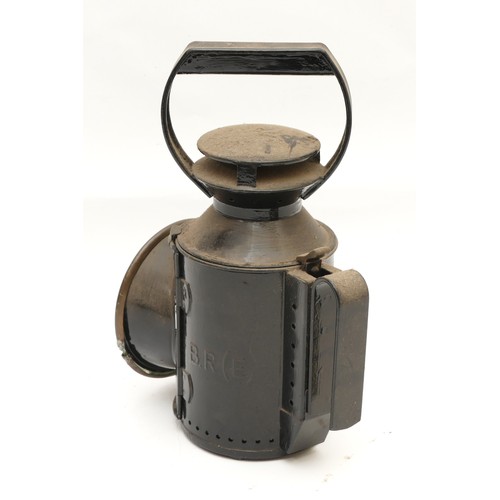 71 - A BR (E) 3-aspect handlamp, complete with burner, H-29cm.