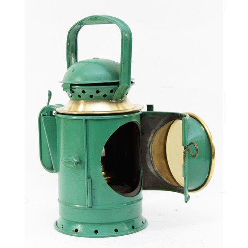 68 - A green G.W.R three-aspect handlamp, complete with burner.