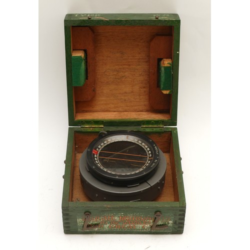 413 - WWII Type P8 flight compass, used in British aircraft such as the Spitfire, Hurricane and Mosquito, ... 