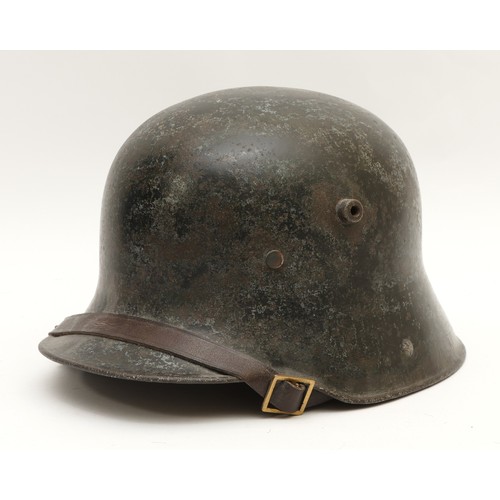 452 - WWI German Machine Gunners helmet with leather interior, no visible markings.
This is a very special... 