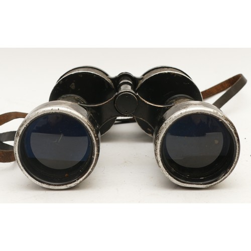 520 - A pair of WWII German Kreigsmarine 7x50 binoculars, code stamped 'beh' for Leitz, numbered 354874 (T... 