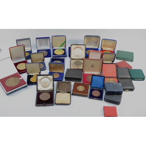 535 - A large collection of civil medals, awards and medallions for Education, Science, Driving and much m... 