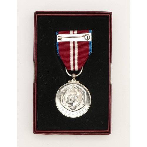 545 - ERII 1952-2012 Queens Diamond Jubilee medal, boxed.