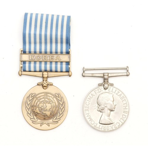 555 - ERII Pair of the United Nations Korea war medal with a ERII 1950-1953 Korean medal, presented to 221... 