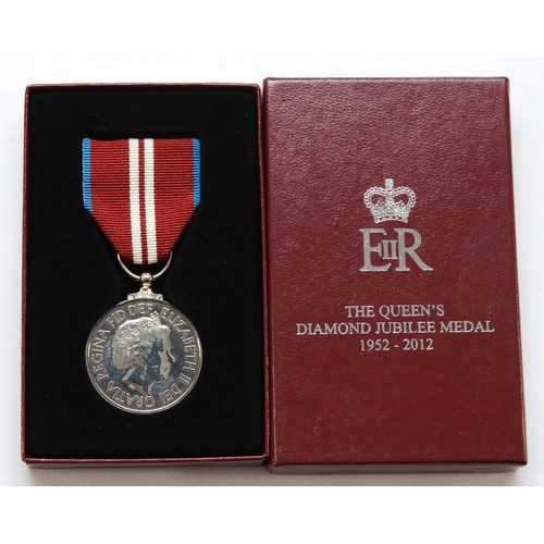 570 - ERII 2012 Queens Diamond jubilee medal, boxed.