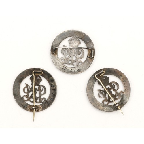 653 - WWI Trio silver War badges, numbered 373310, B221217 and 172194, 25g.