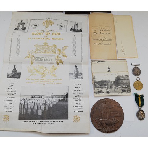 671 - WWI Trio of the War, Victory, 1914-1915 Star and Territorial medals, as well as his Death Plaque awa... 