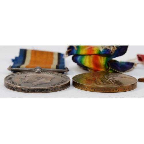 672 - WWI trio of War, Victory and the 1914-1915 Star, awarded to 10217 PTE. J. Day. R. Warwickshire. Regi... 