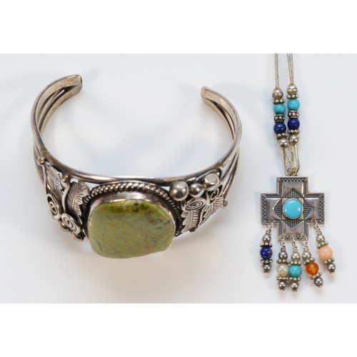 135 - Carolyn Pollack, a 925 silver and gemset Native American necklace, 38cm, with a sterling silver hard... 