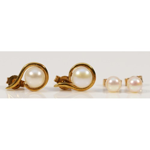 213 - Two pairs of 9ct gold and cultured pearl earrings with scroll backs, 3.6g