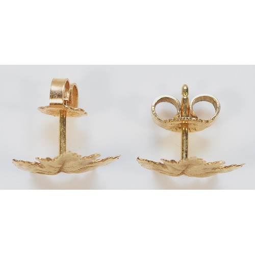 235 - A pair of 9ct gold maple leaf shaped earrings with scroll backs, 1g