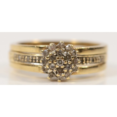 462 - A 9ct gold diamond cluster ring, with removable 9ct gold diamond half eternity ring, O, 4.3g