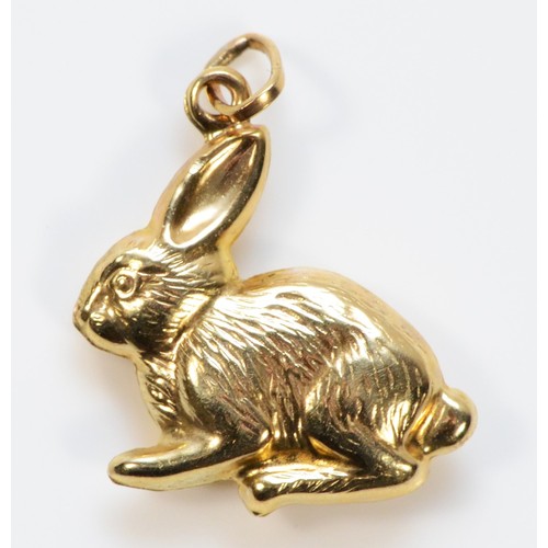 474 - A 9ct gold charm in the form of a rabbit, 15mm, 0.8g