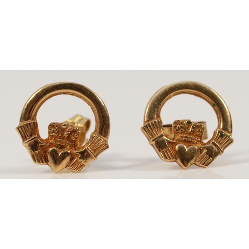 514 - A pair of 9ct gold Claddagh earrings with scroll backs, 1.1g