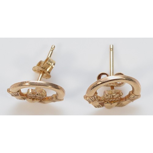 514 - A pair of 9ct gold Claddagh earrings with scroll backs, 1.1g