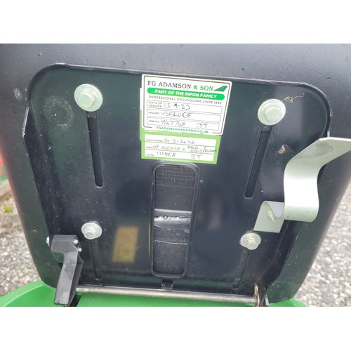 82 - Garden and grounds maintenance; A John Deere CR125 automatic ride-on tractor mower, with key.
Was wo... 