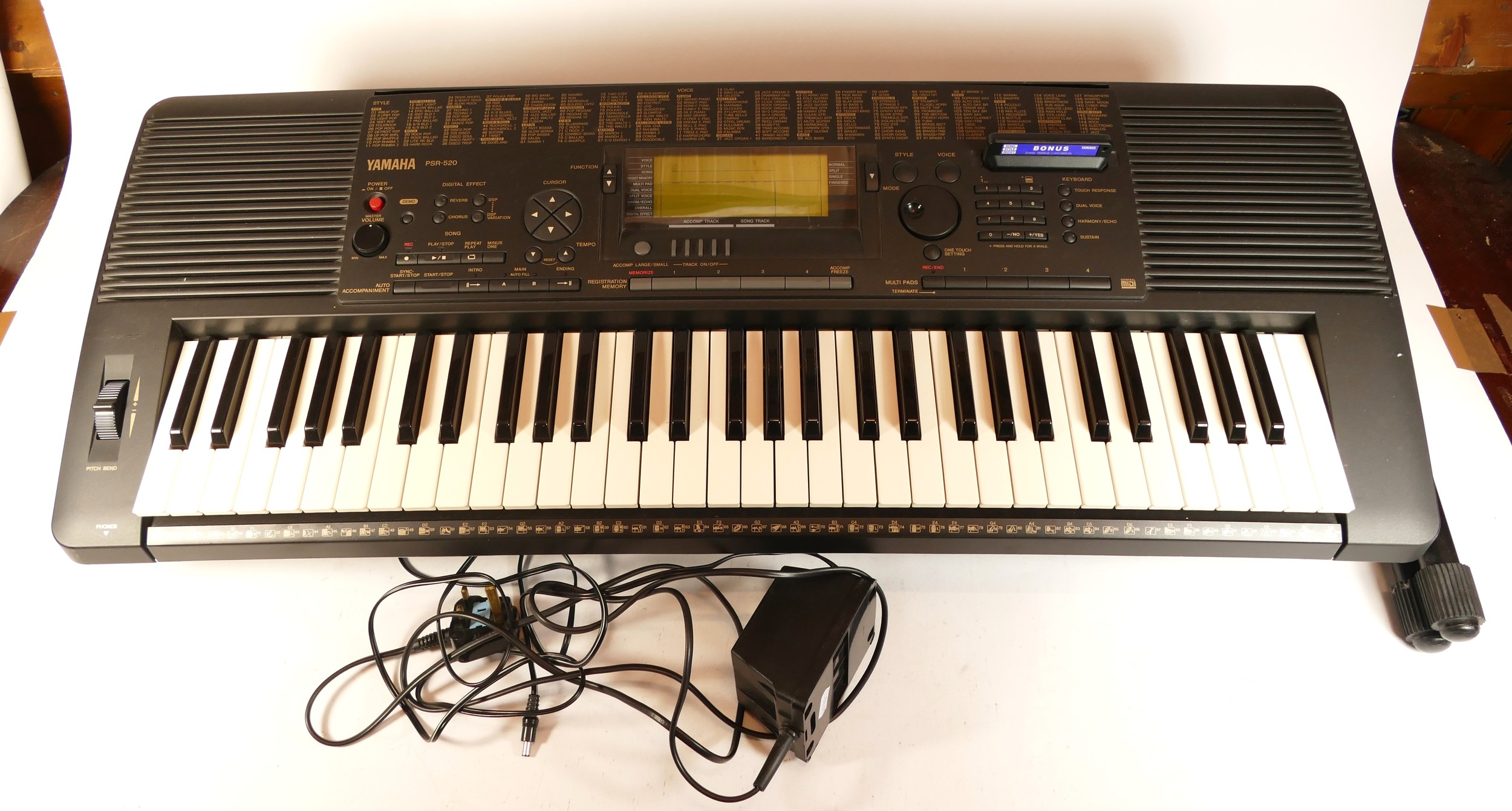 キーボード　YAMAHA　PSR-520 YAMAHA PSR 520 (STYLES and sounds demonstration) - YouTube