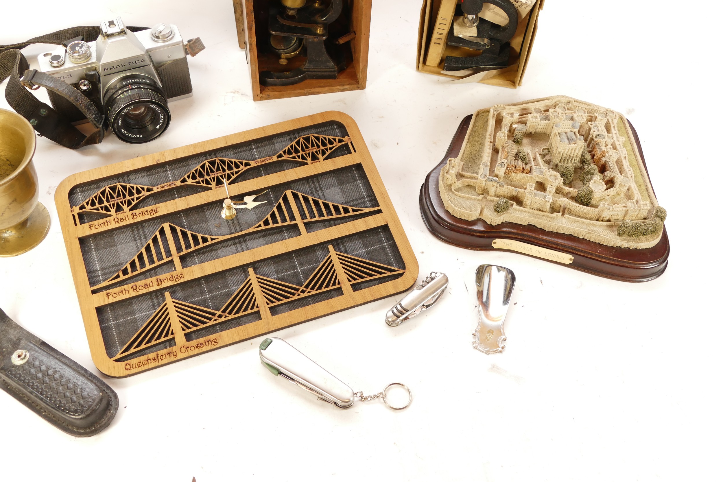 A Signalling Equipment Ltd 'Student's Microscope No. 2', in box ...