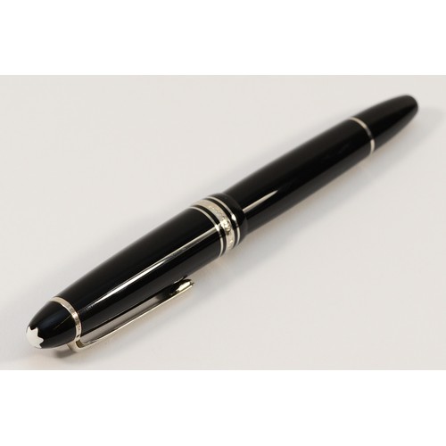 55 - Montblanc, Meisterstuck, black fountain pen with 14k nib, plunge filled.