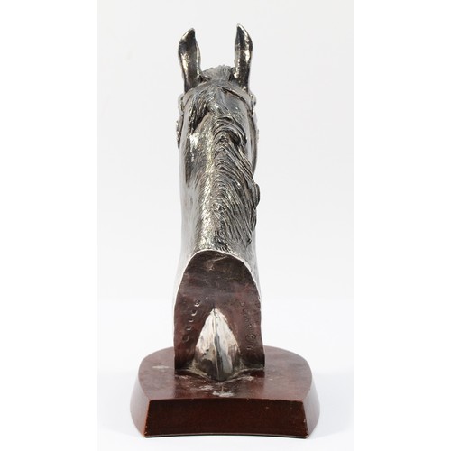 49 - A David Geenty 925 silver sculpture of a horses head wearing a bridle, Camelot Silverware Ltd, Sheff... 