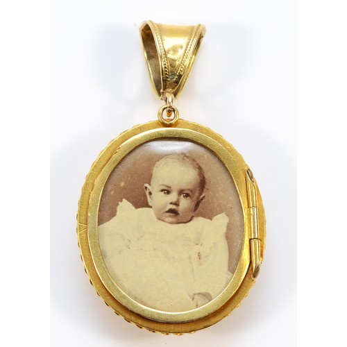 117 - An unmarked Victorian 18ct gold Pietra Dura pendant, locket back, 25mm x 22mm, 5g