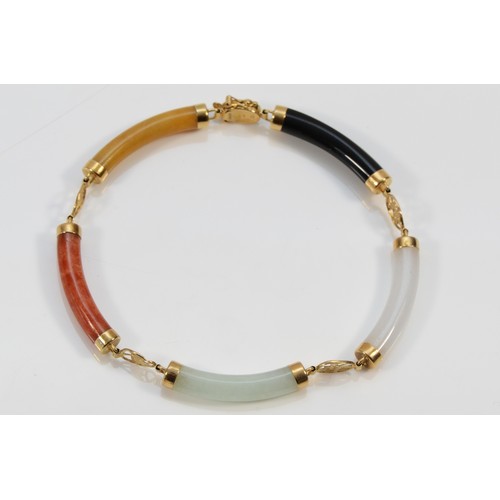 162 - A 585 gold vari hue jade bracelet, 19cm, 9.7g