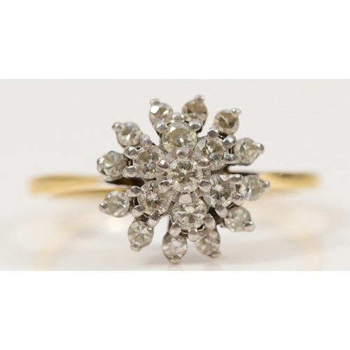 751 - An 18ct gold brilliant cut diamond cluster ring, N, 3g