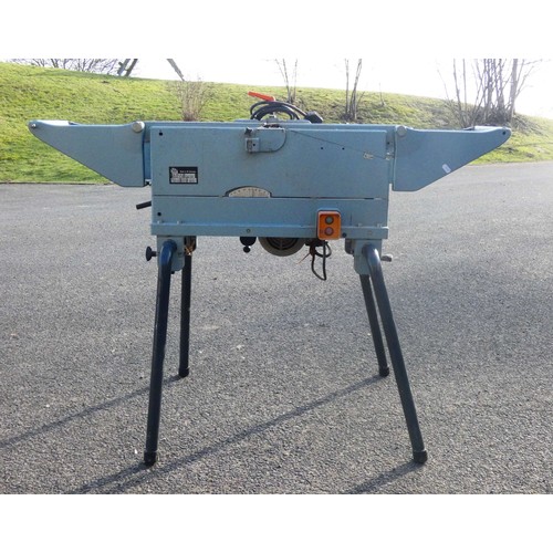 10 - An Elu 220v 1.1KW foldaway portable wood thicknesser planer.