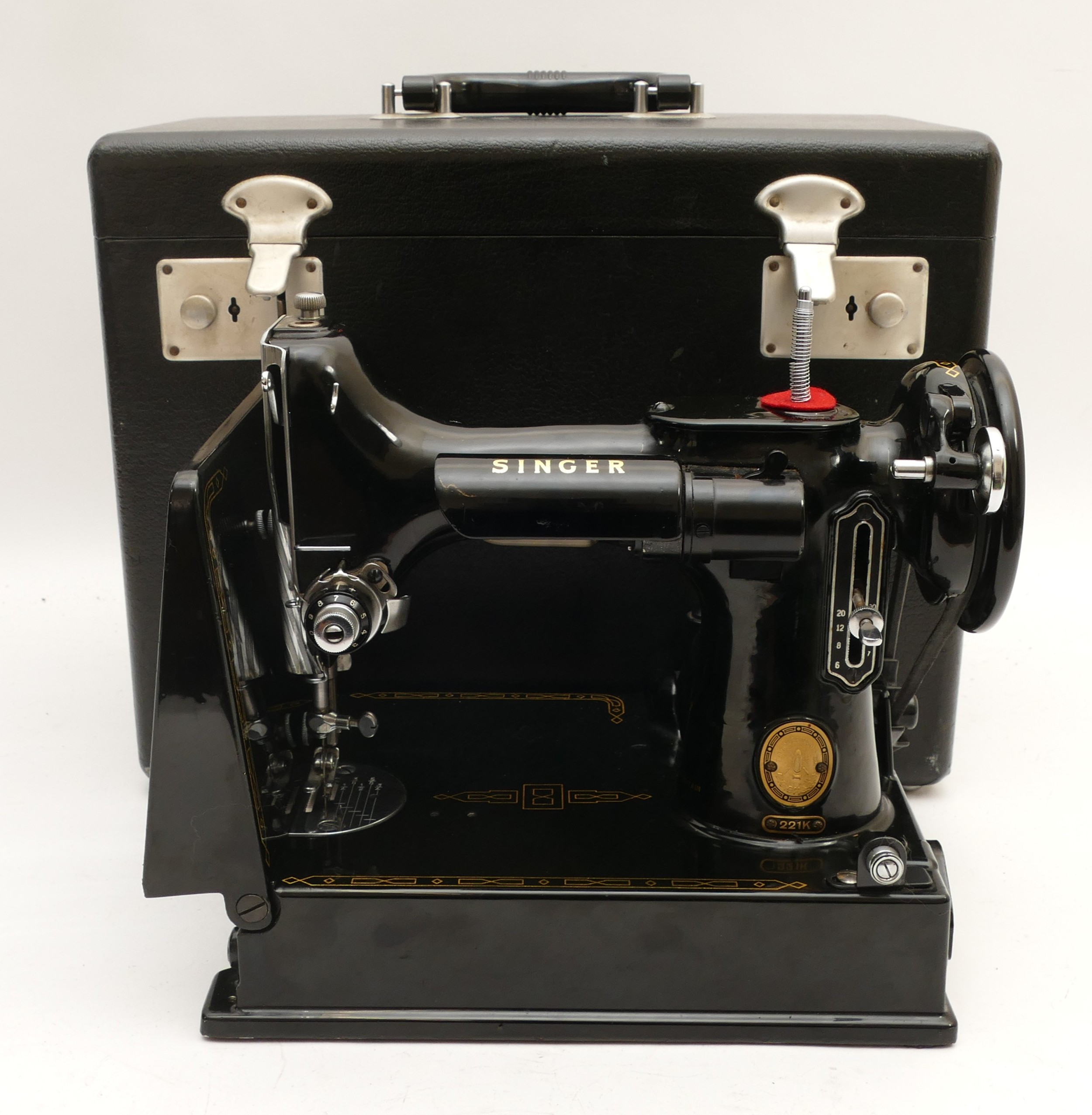 A 1950s Singer 221K electric sewing machine in original fitted case ...
