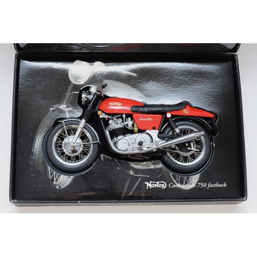 Minichamps scale 1;12 die cast motorcycle; Norton Commando 750