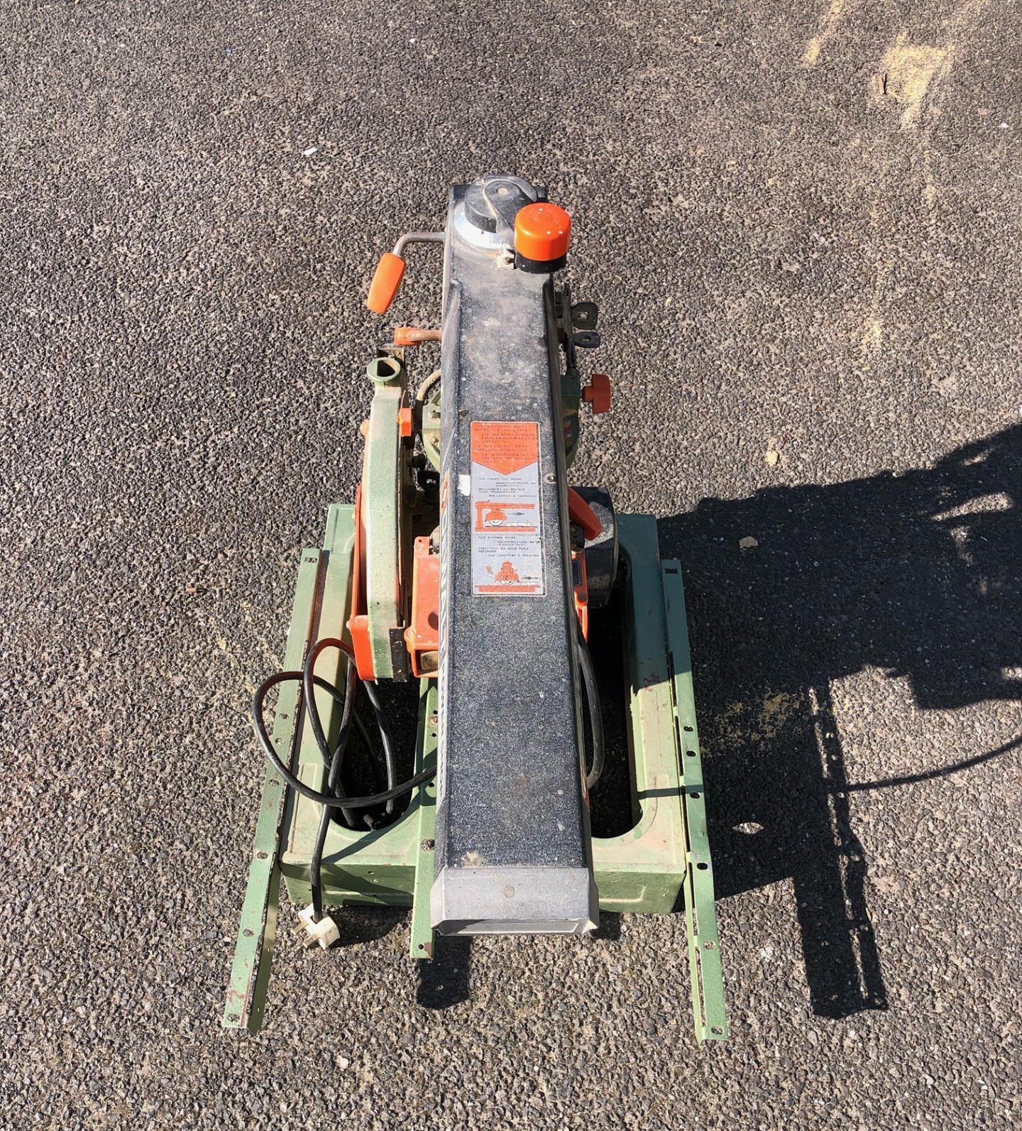 A DeWalt 1251 240v 1.1kw cross cut saw serial No. 001323.