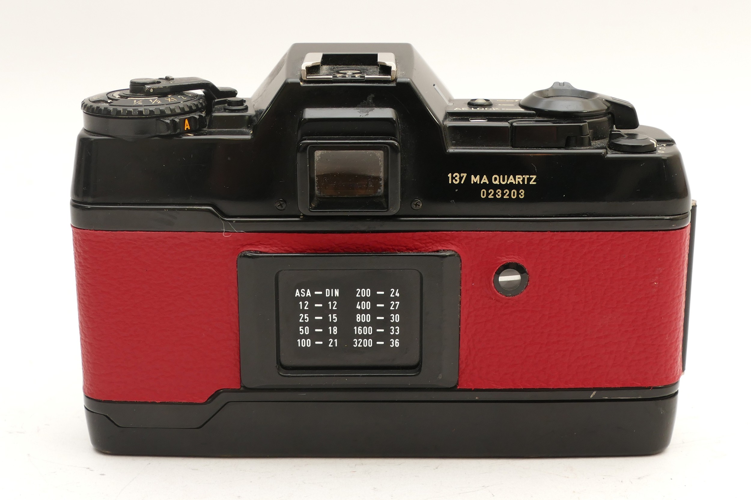 A Contax 137 MA Quartz film camera with a Planar Carl Zeiss f/1.7