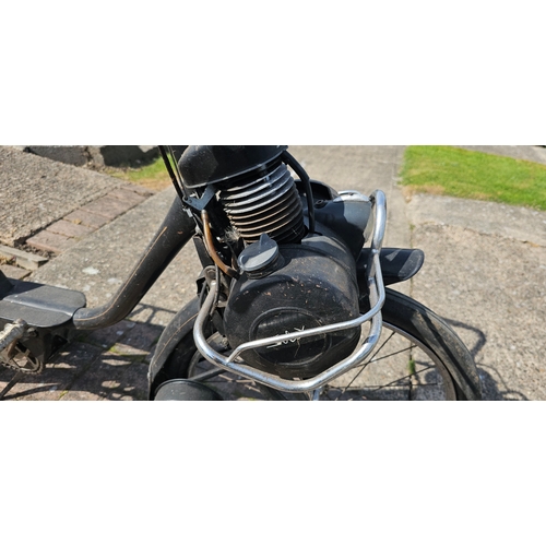 284 - c.1961 VeloSolex, S2200, 49cc. Registration number no registered. Frame no number found. Engine numb... 