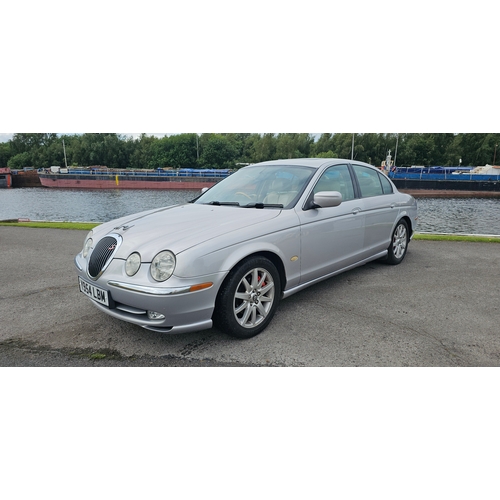 255 - 2001 Jaguar S Type V8 automatic, 3996cc. Registration number Y954 LBM. VIN number SAJAC01M91GM12750.... 