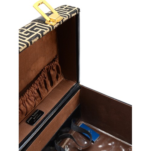 balmain cigarette case Signature Pouch Gift Set Signature vegan leather pouch embellished with golden logo plaque FS0820]pierre balmain Pierre Balmain gas