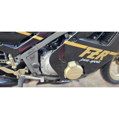 320 - 1987 Yamaha FZR 250 Genesis. Registration number D146 UUJ. Frame number 2KR 118041. Engine number no... 