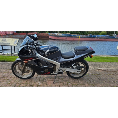 321 - 1996 Honda CBR 250R, Hurricane, 248cc. Registration number E936 FEO. Frame number MC19100 4254. Engi... 