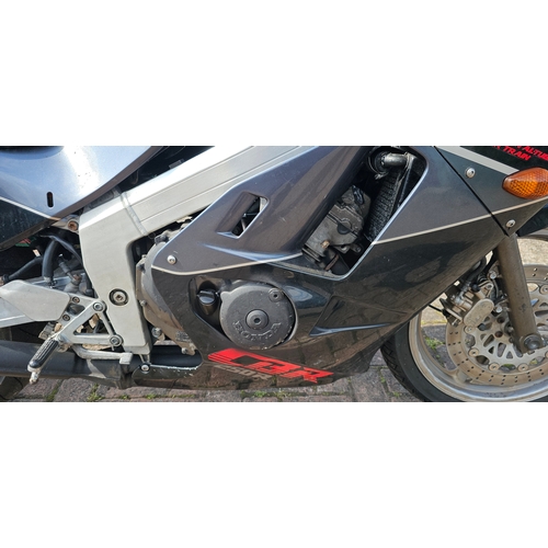 321 - 1996 Honda CBR 250R, Hurricane, 248cc. Registration number E936 FEO. Frame number MC19100 4254. Engi... 